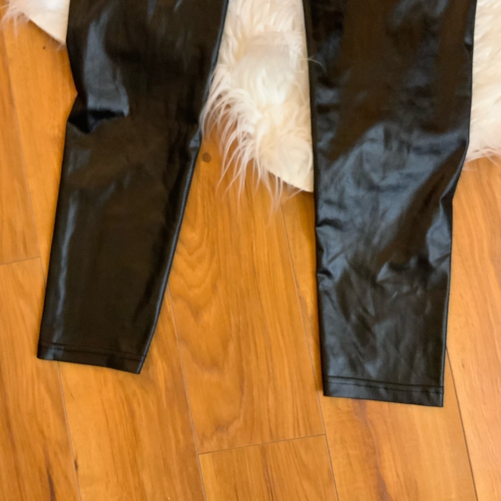 X.J. BOOST Sexy Black Faux Leather Leggings 🌿 - Picture 7 of 10